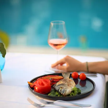 Marbella Hotel 4*