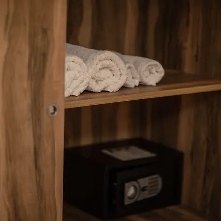 Marbella Ξενοδοχείο Golem (Tirana)